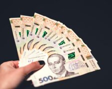 Мінімальна та максимальна пенсія у серпні 2026: гроші в руках пенсіонера