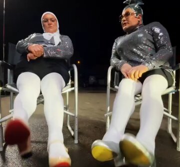 Верка Сердючка с мамой, скриншот с видео