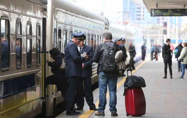 Укрзализныця задерет цены на билеты, самолетом выйдет дешевле: когда и на сколько