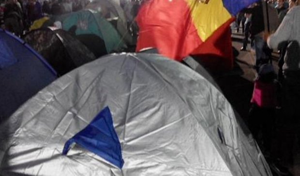 Активисты утановили палаточный городок в Кишиневе (фото) 
