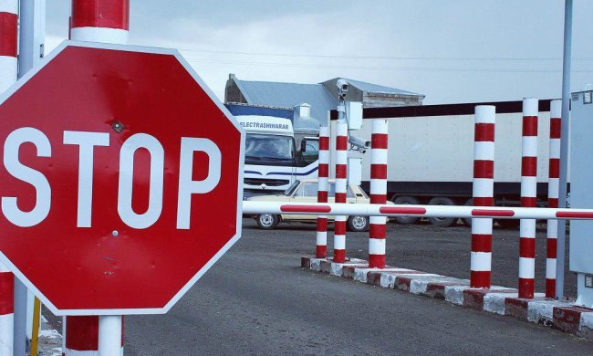 Військові повністю заблокували Донбас, в'їзд і виїзд заборонено, але є одна деталь