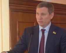 Ями як могили та царське полювання: політик вказав на огидну роботу губернатора Гарбуза