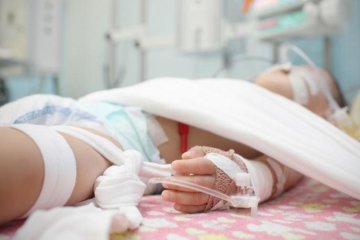 Трагічна загибель дворічної дівчинки сколихнула Україну