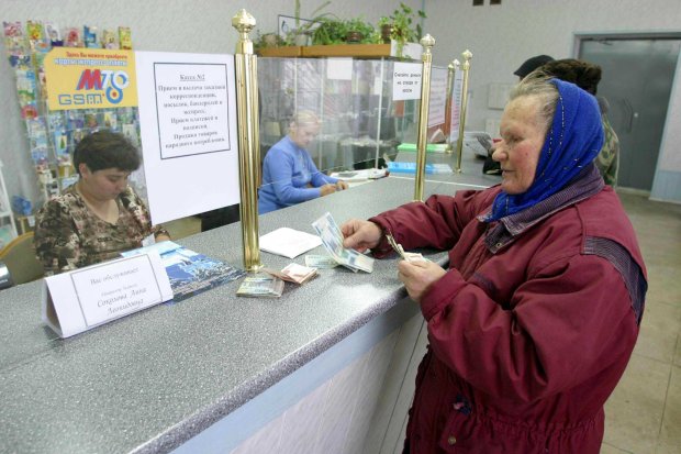 Украинцам повысили соцвыплаты по всем фронтам: кто и сколько получит