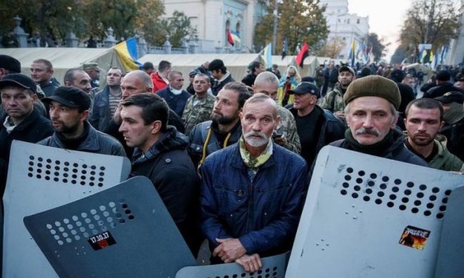 Нардеп сказав, куди потрібно йти мітингувальникам