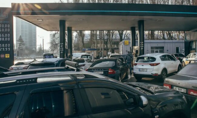 АЗС, скриншот: YouTube