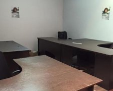 Грабители вынесли технику из приемной волонтера Рычковой