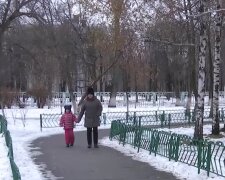 Аліменти на дитину, кадр з відео