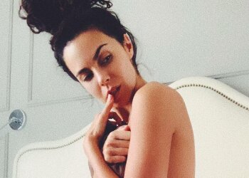 Настя Каменских, instagram.com/kamenskux/