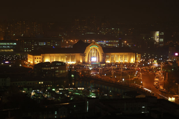 Київський вокзал частинами роздадуть олігархам: Кличко зробив шокуючу заяву