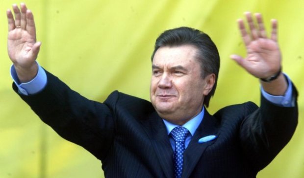 Янукович угрожает  вернуться