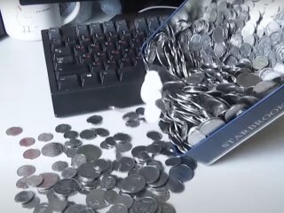 Украиснкие монеты. Фото: скрин youtube