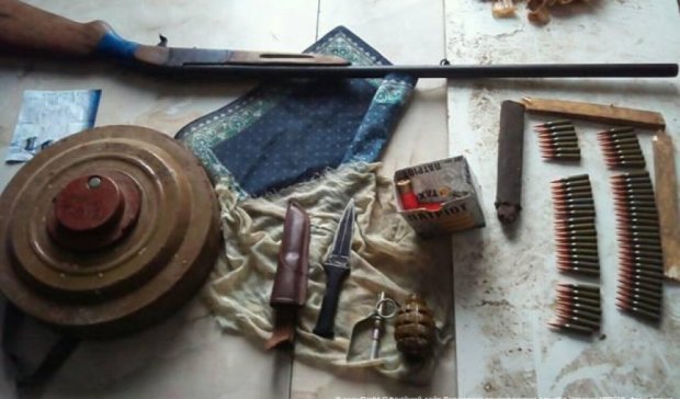 В доме сторожа в Херсонской области нашли оружие и боеприпасы