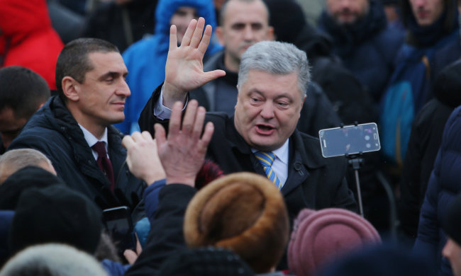 Украинцы потроллили предвыборный слоган Порошенко: Путин идет в президенты