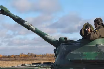 За півтисячі кілометрів кидають десант проти артилерії та авіації (фото)