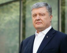 Порошенко втік від Зеленського на День Незалежності: де сховався екс-президент України