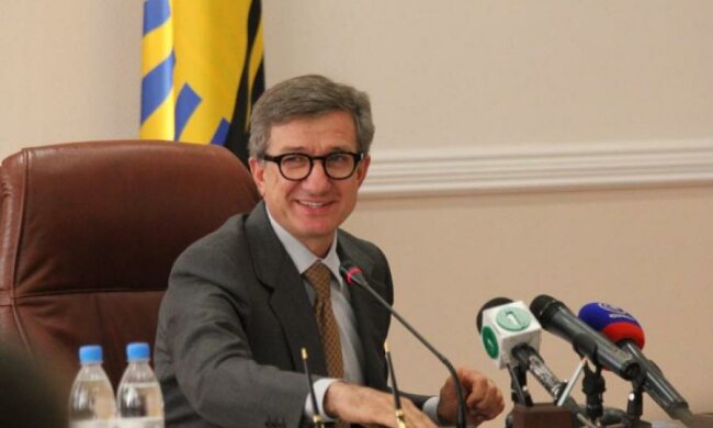 Тарута объяснил, как поднять украинскую экономику из руин