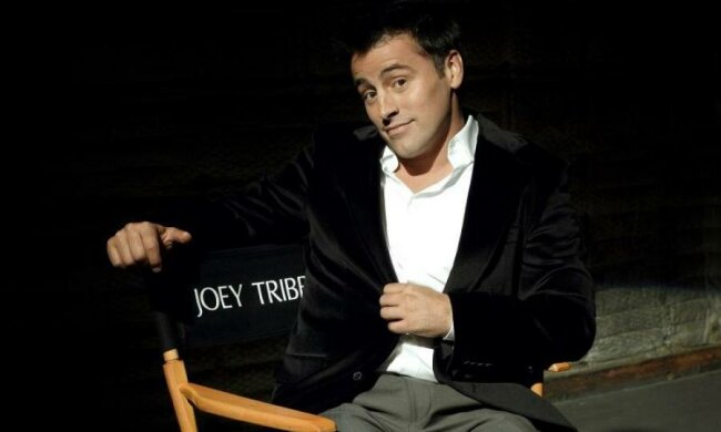 Кругленьке пузико і безпросвітна сивина: на кого перетворився головний красень серіалу "Друзі"