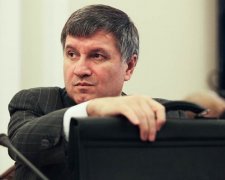 Аваков пообіцяв Тягнибоку зустрічний позов