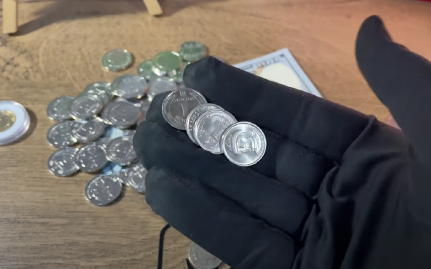 Легкі гроші: за 1-гривневі монети 2022 року можна отримати до 7000 грн