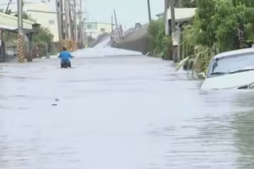Стихія знищує Херсон: з'явилося відео наслідків