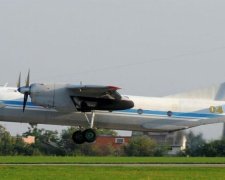 Прокуратура розслідує польоти Ан-26 до Росії напередодні втечі Януковича