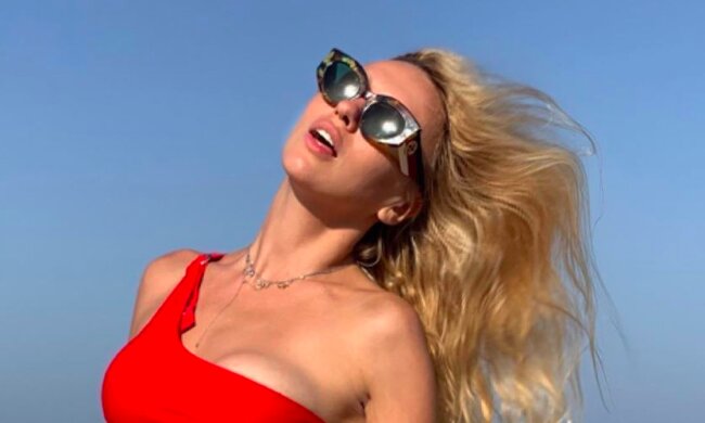 Первая битва бикини 2020: где и с кем отдыхают Лобода, Осадчая, Полякова, Астафьева, Квиткова и другие