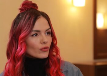 MamaRika, скріншот із відео