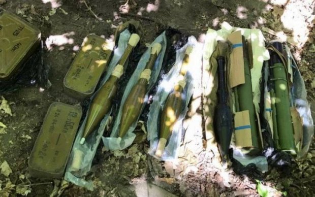 В Киеве силовики нашли склад с гранатометами