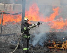 В одном из магазинов Днепра взорвалась детская игрушка: дым окутал все здание