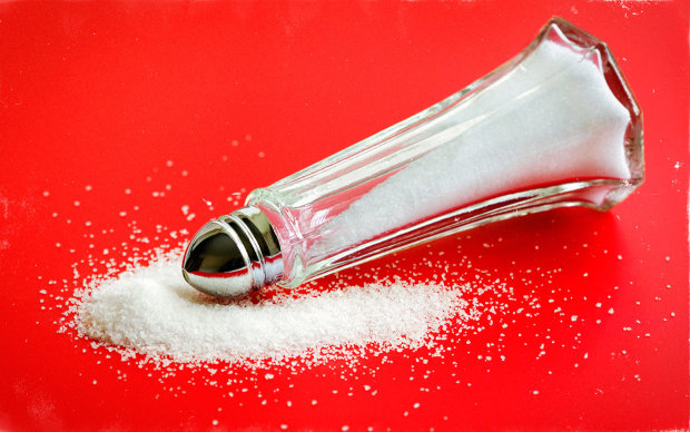 Медики советуют женщинам отказаться от соли и вот почему