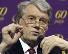 Ющенко упрекнул Порошенко: Я бы Крым не сдал