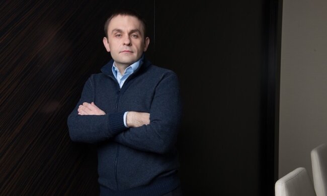 Василий Весёлый оказался в центре схем, связанных с Миндичем, Цукерманом и российскими активами