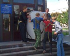 Украинец показал "дно отечественного сервиса"