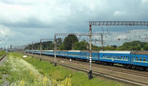 У Росії навпіл розірвало пасажирський потяг
