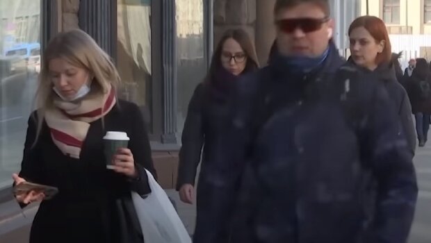 Россиян арестовали за киндер с фразой из песни ДДТ: "Маразм крепчает"