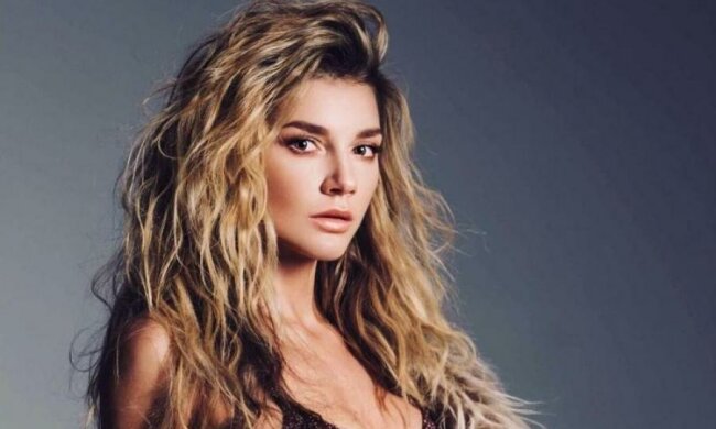 Гаряча солістка ВІА-Гри знялася у пікантній фотосесії