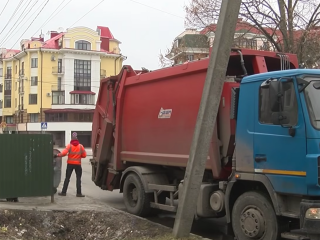 Вивіз сміття. Фото: скрін youtube