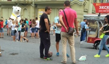 Одесит вигуляв праску "на повідку" (ФОТО)