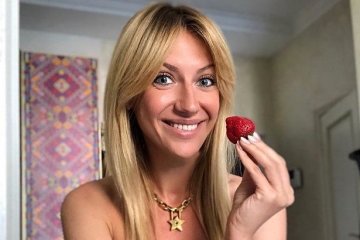 Никитюк призналась, откуда деньги на Мальдивы: в Польше на клубнике