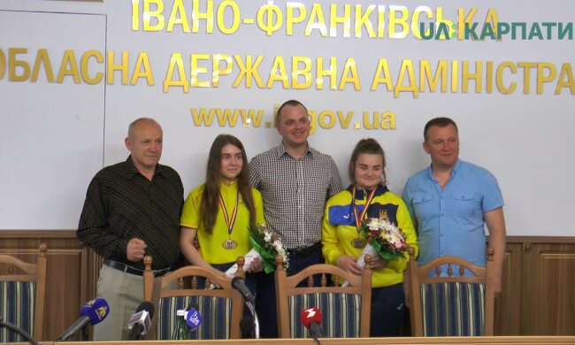 Франковск, встречай чемпионов: юные боксеры утерли нос всей Европе