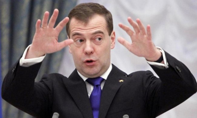 Медведєв поїде у Крим