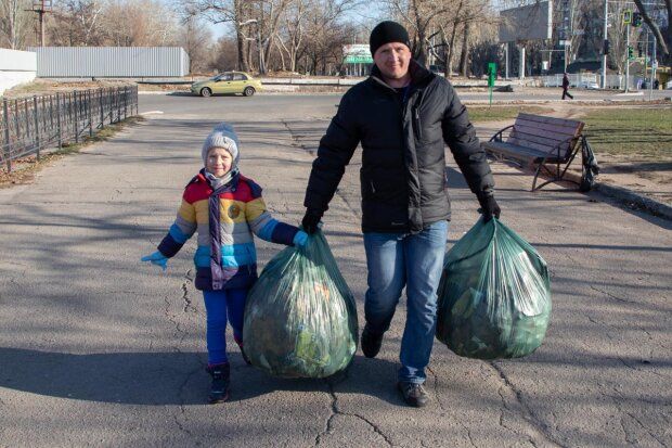 - У Дніпрі городяни обмінюють сміття на подарунки (Znaj.ua) - rai.ua