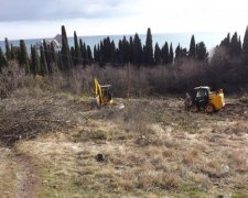 Оккупанты уничтожили кладбище крымских татар ради застройки