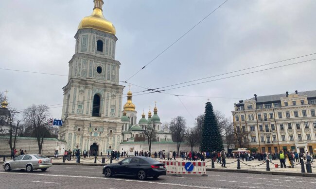 Головна ялинка країни-2026, Софіївська площа, фото: Знай.ua