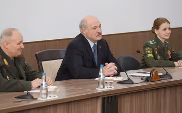 Больной Лукашенко загадочно исчез из Беларуси, - СМИ