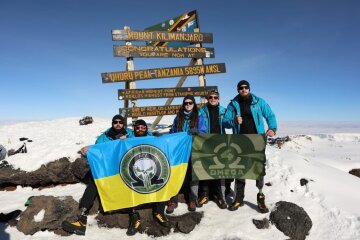 Прапор Омеги замайорів на Кіліманджаро