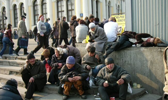 Київ - місто безхатьків: як вижити в столиці без даху над головою і діркою в кишені
