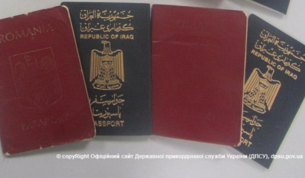 Иракскую семью задержали в "Борисполе" с поддельными паспортами