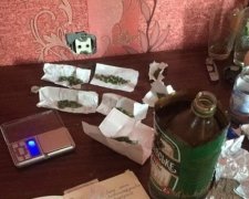 Боевики заманивают наемников марихуаной
